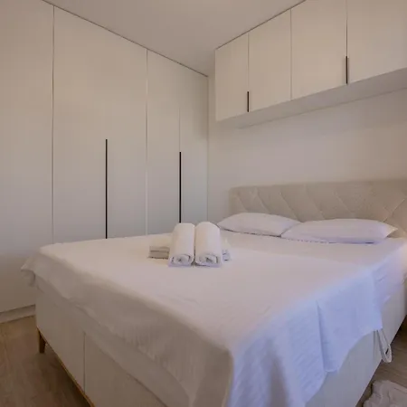 Adria With Private Parking Zadar