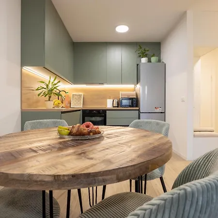 Apartamento Adria With Private Parking Zadar