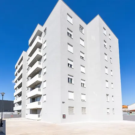 Adria With Private Parking Zadar